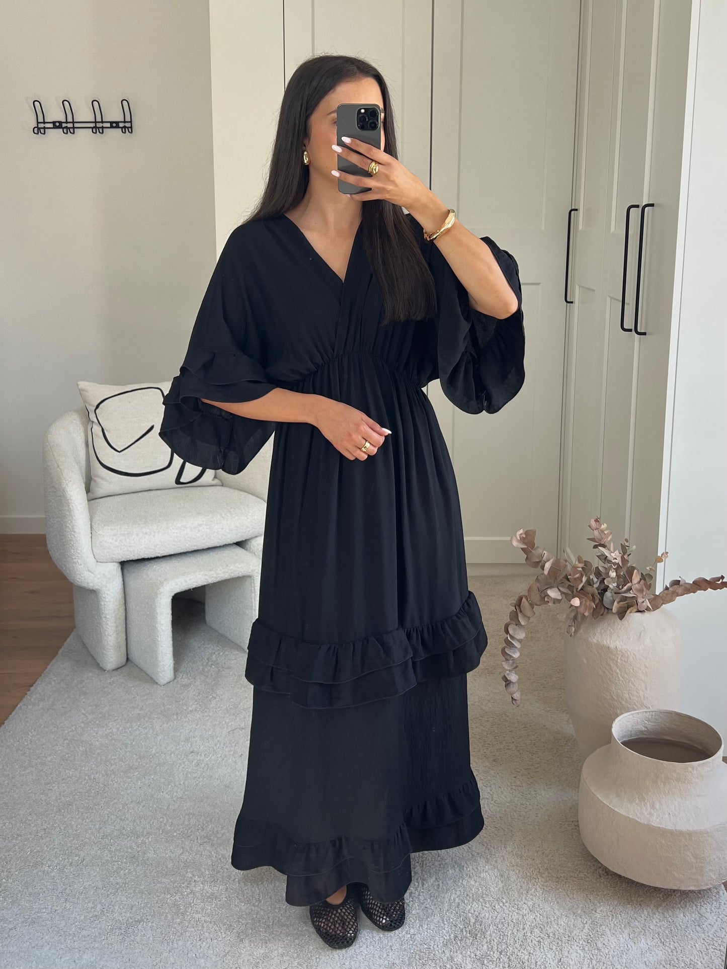 ROBE À VOLANT NOIRE