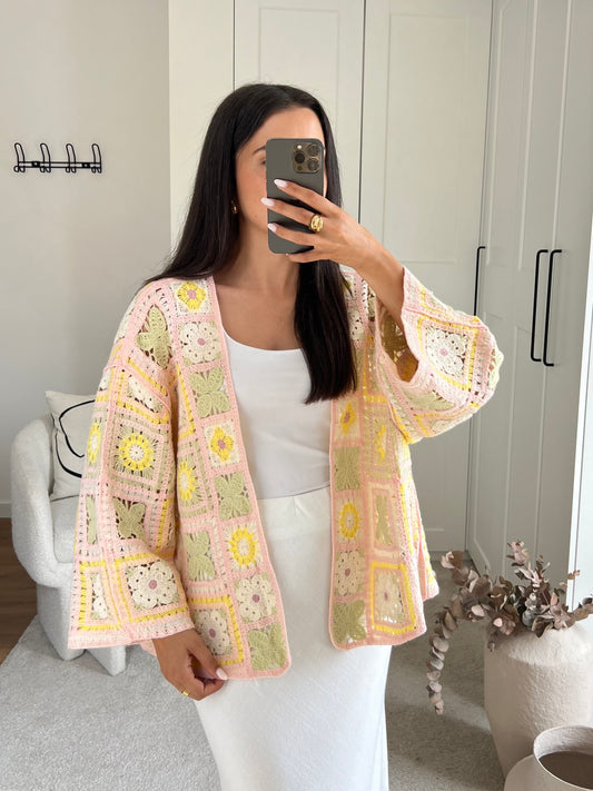 GILET CROCHET JAUNE ROSE