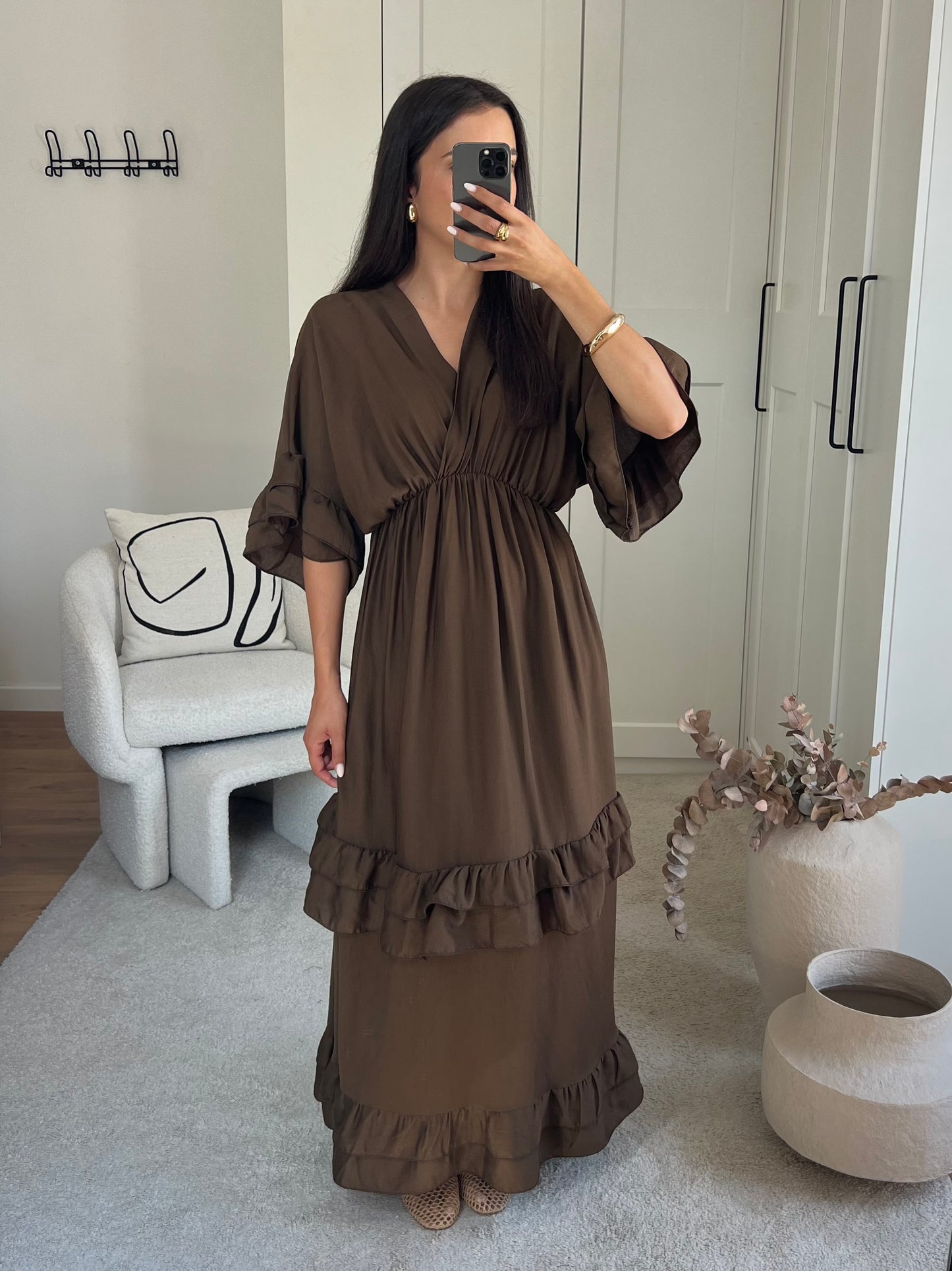 ROBE À VOLANT MARRON