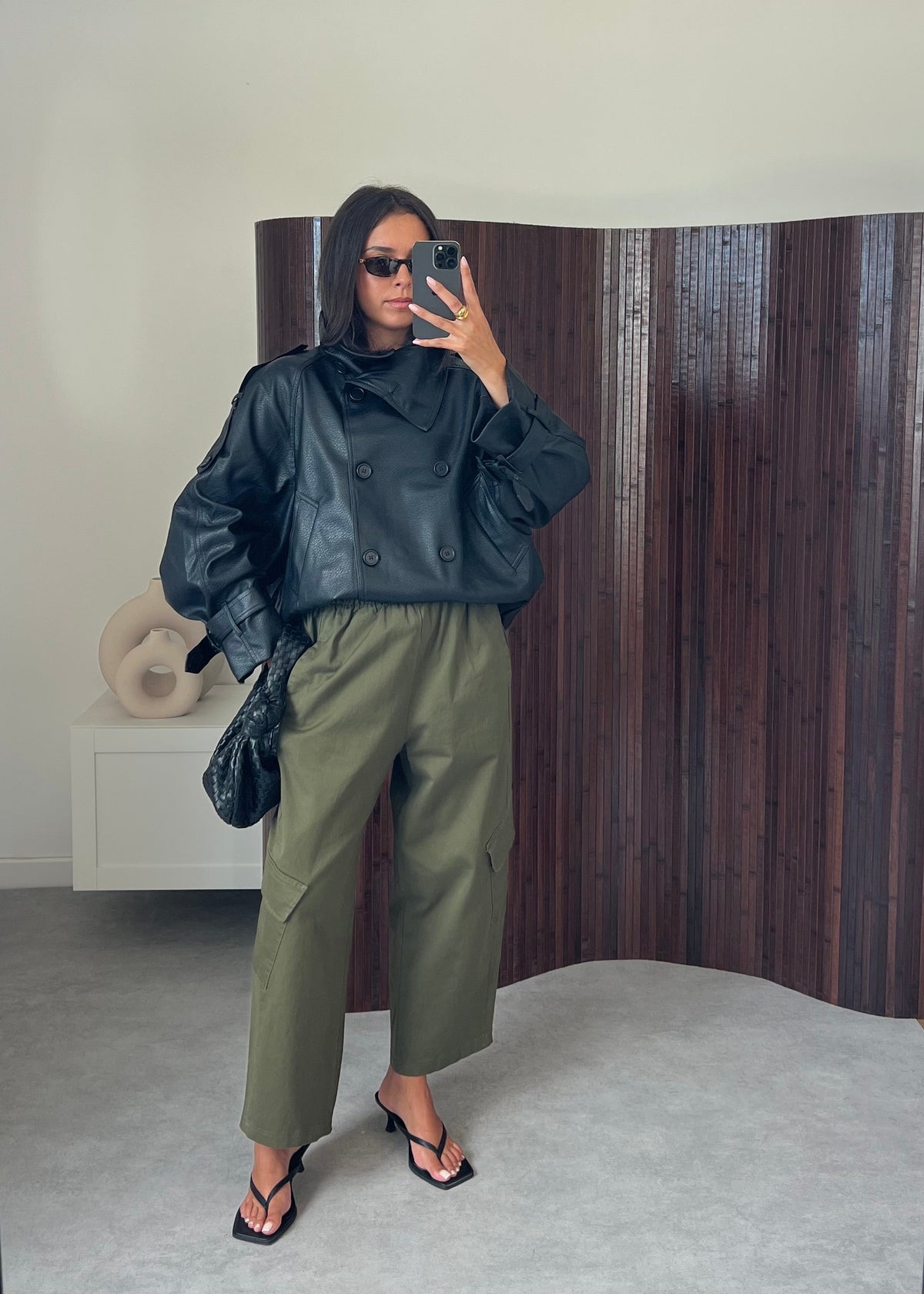 VESTE NOIRE COL MONTANT