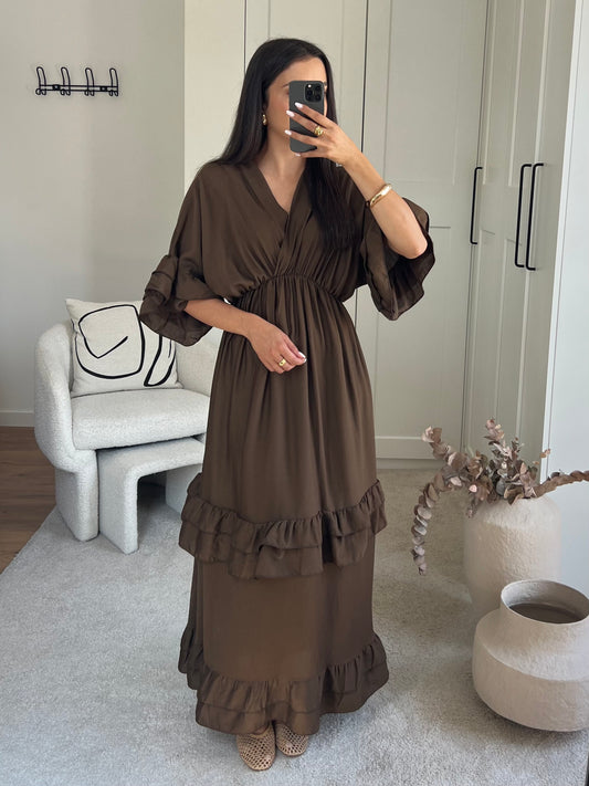 ROBE À VOLANT MARRON