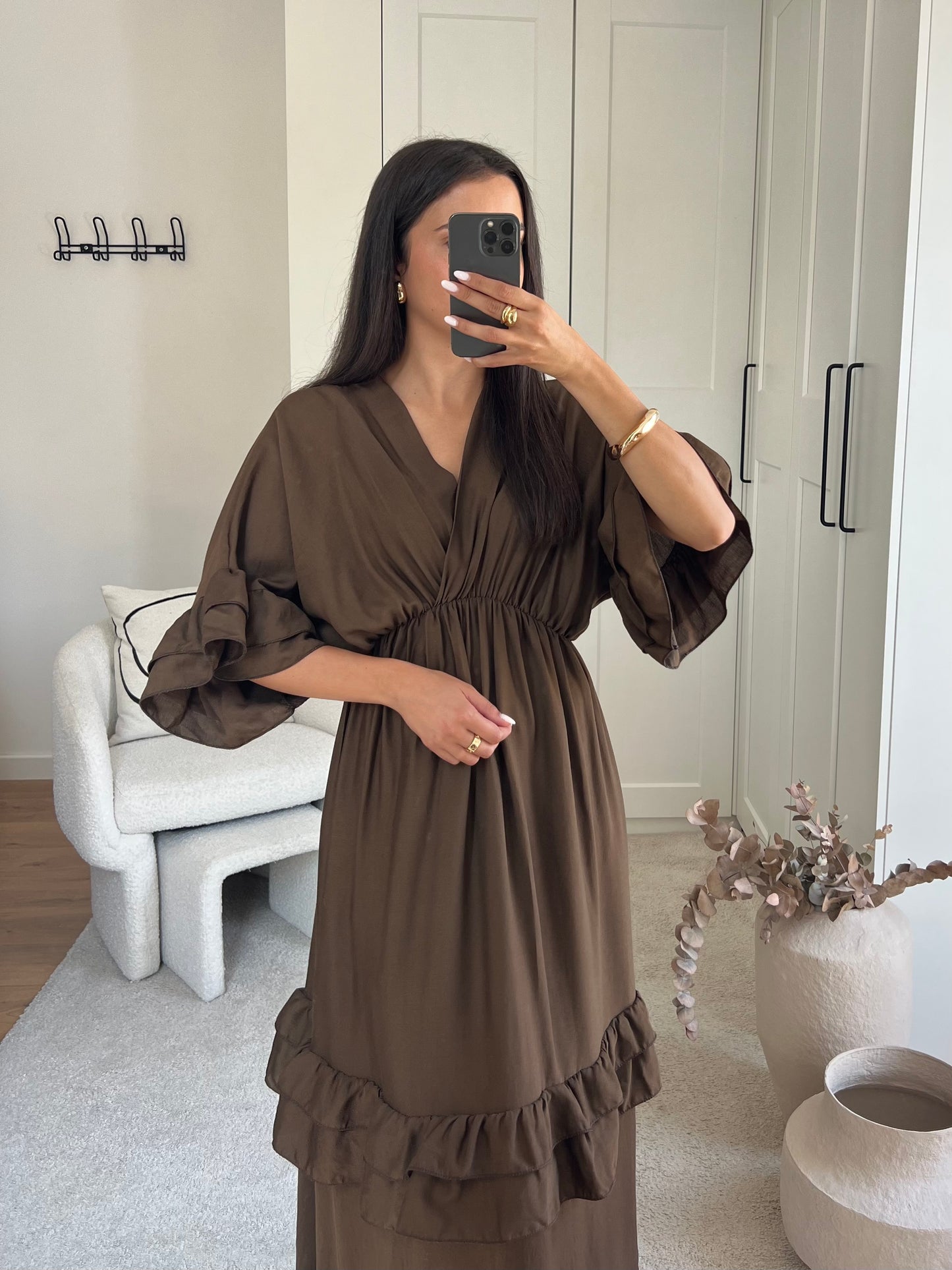 ROBE À VOLANT MARRON