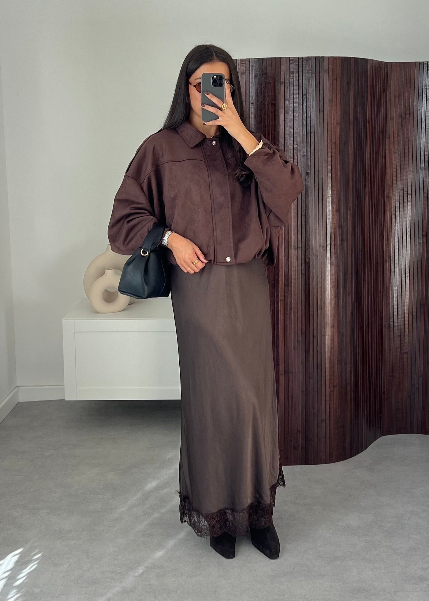 JUPE SATIN MARRON DENTELLE