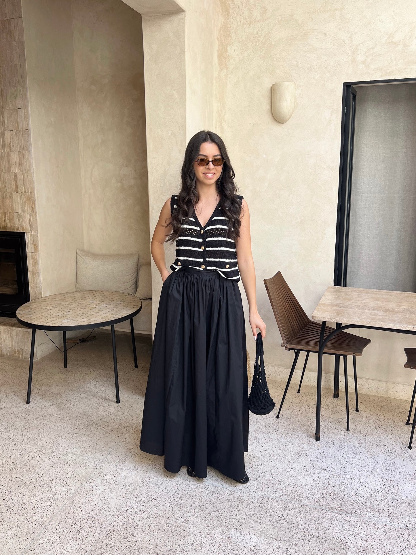 BLACK TRAPEZE SKIRT