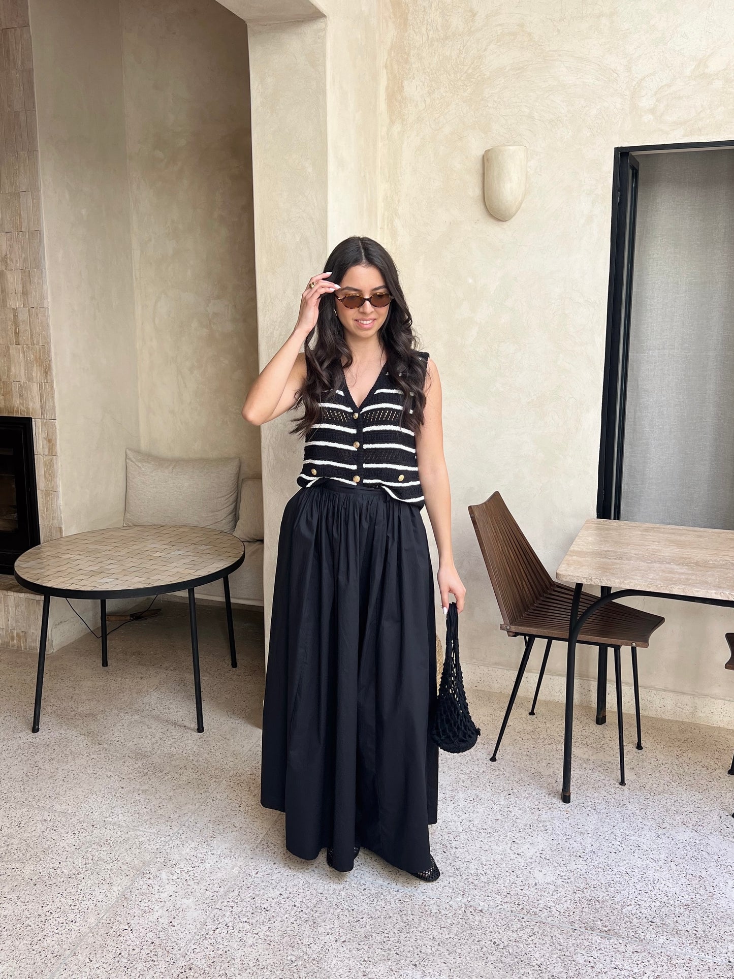 BLACK TRAPEZE SKIRT