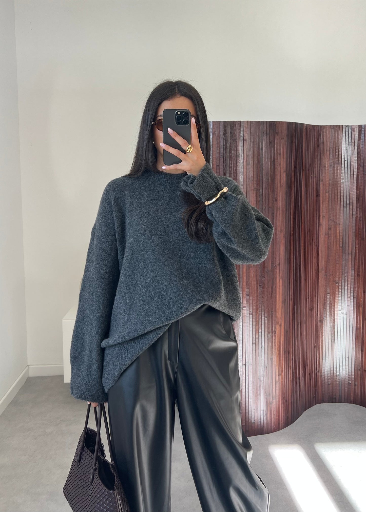 PULL COL ROND GRIS FONCÉ